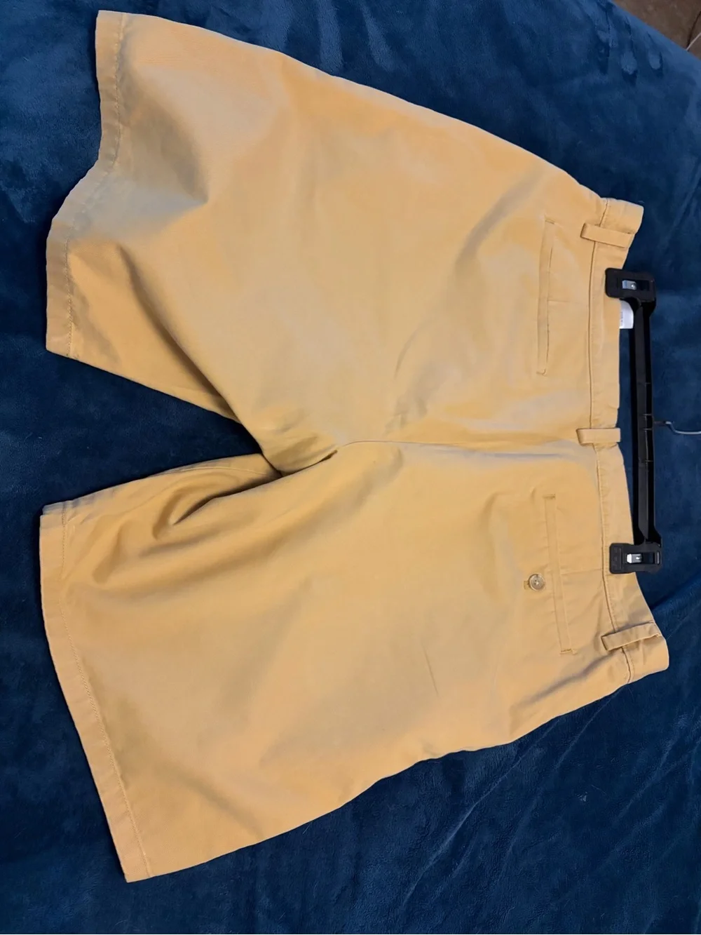 Banana Republic Men's yellow Flat-Front Cotton Shorts
